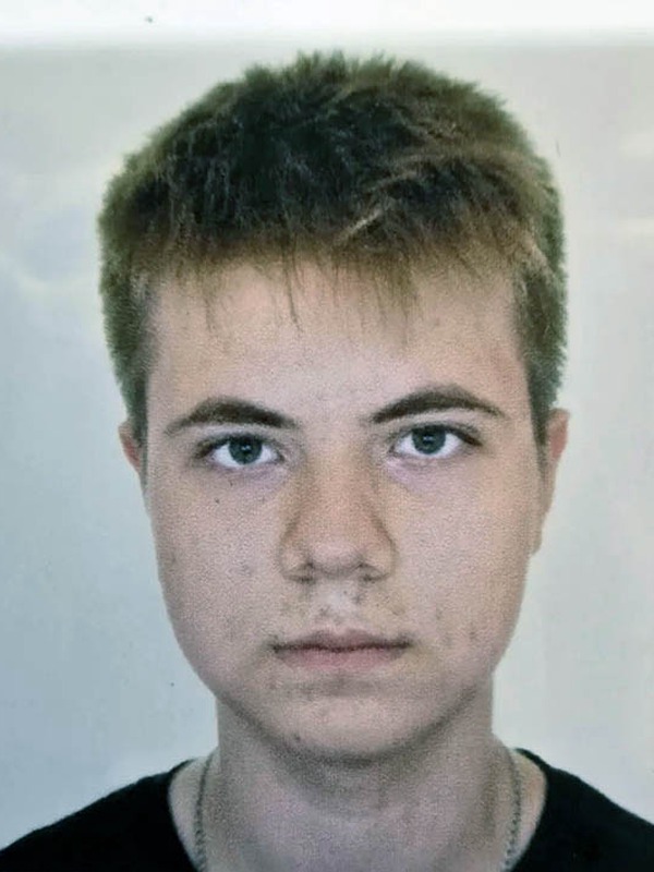 Mikhaylov, Artem